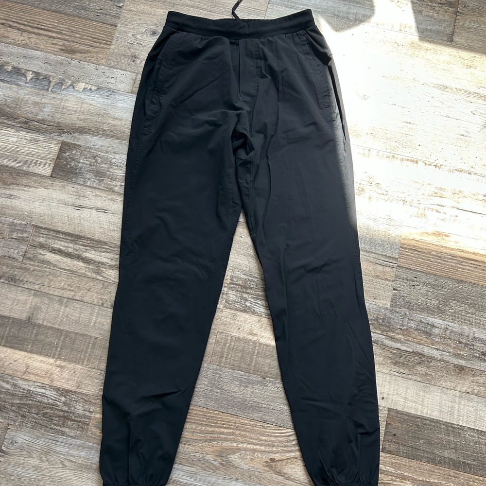 Lululemon surge jogger